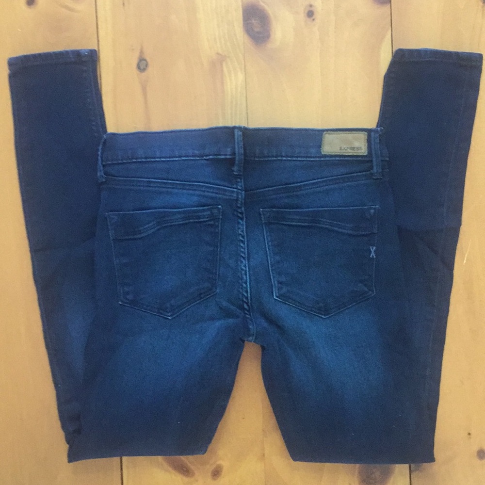 Express - Picture 2 of 4